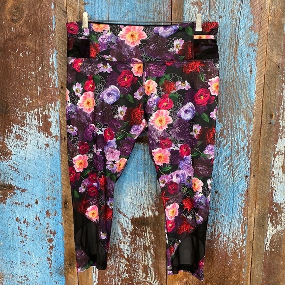 Energy Zone Floral Mesh Capri Leggings Size 16 - Picture 1 of 9
